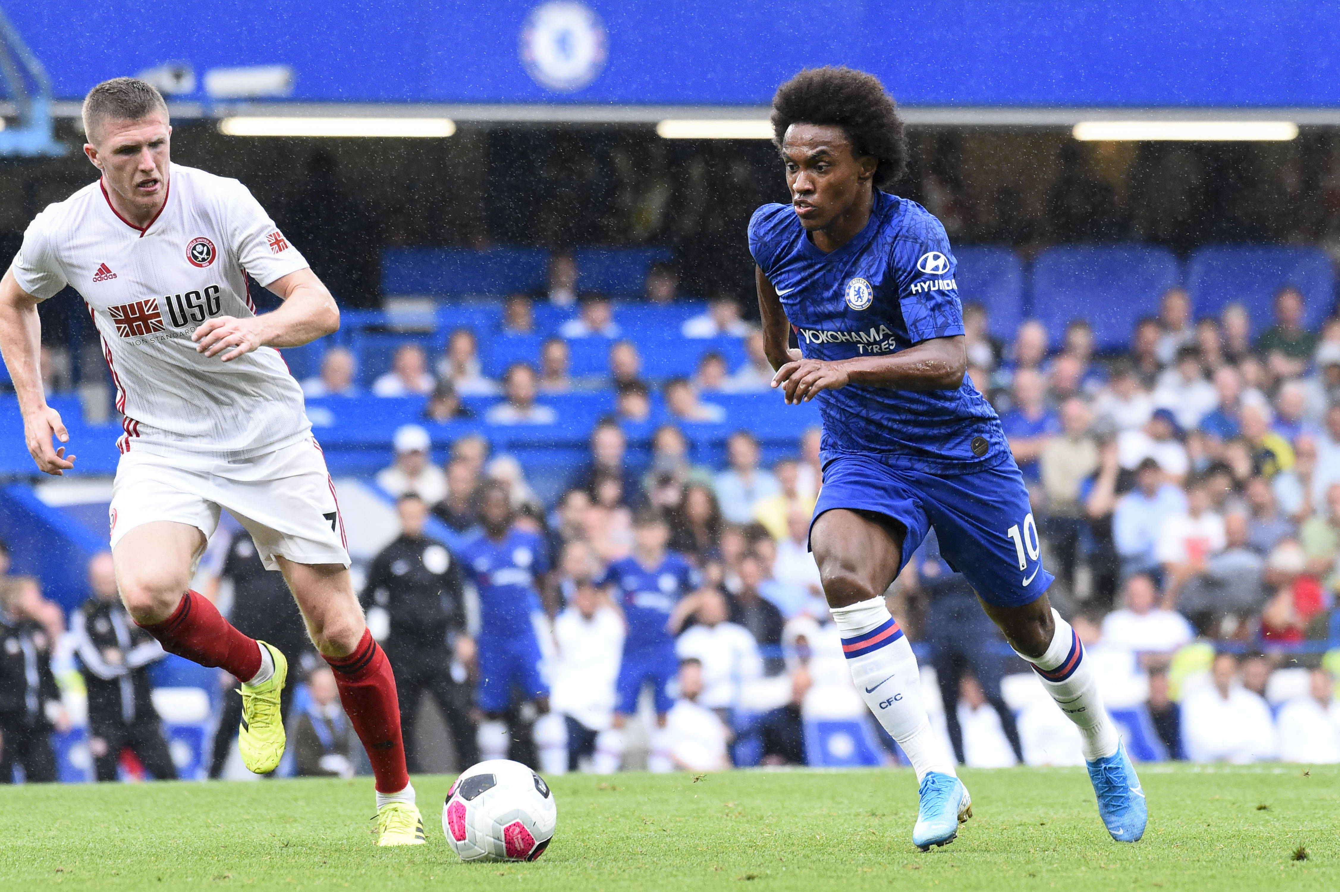 利兹联客场一球小胜,继续领跑积分榜 利兹联客场一球小胜,继续领跑积分榜