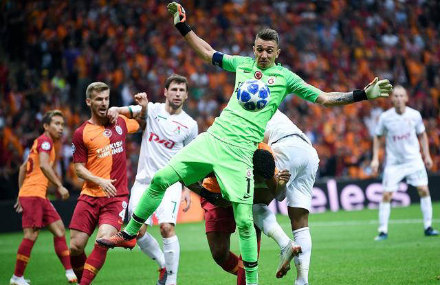 法兰克福主场连胜,稳步追赶前列 法兰克福主场连胜,稳步追赶前列