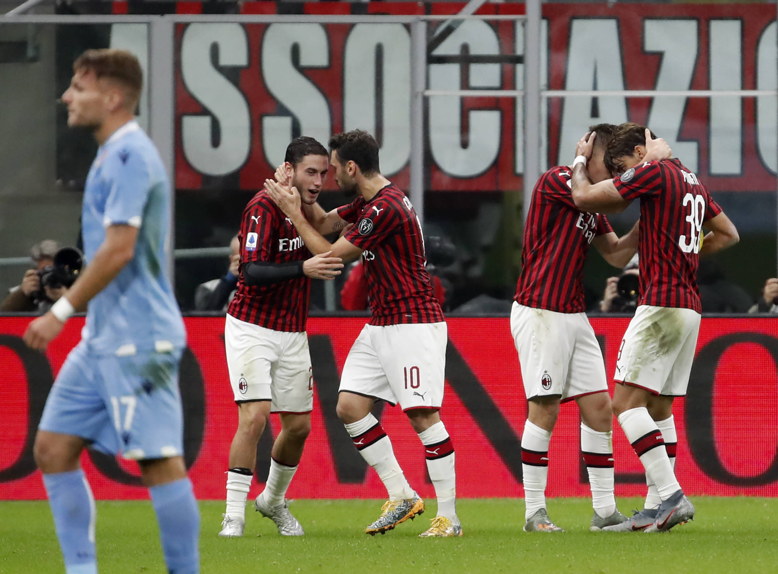 阿贾克斯力压对手晋级欧冠半决赛 阿贾克斯力压对手晋级欧冠半决赛