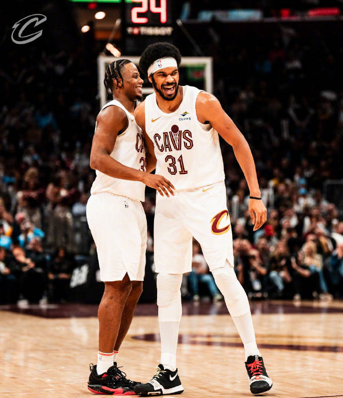 骑士队主场告捷,击败老鹰队 骑士队主场告捷,击败老鹰队