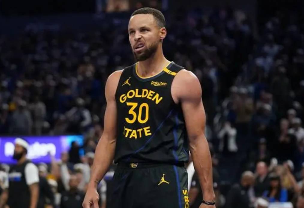 勇士队遭遇三连败,形势堪忧 勇士队遭遇三连败,形势堪忧