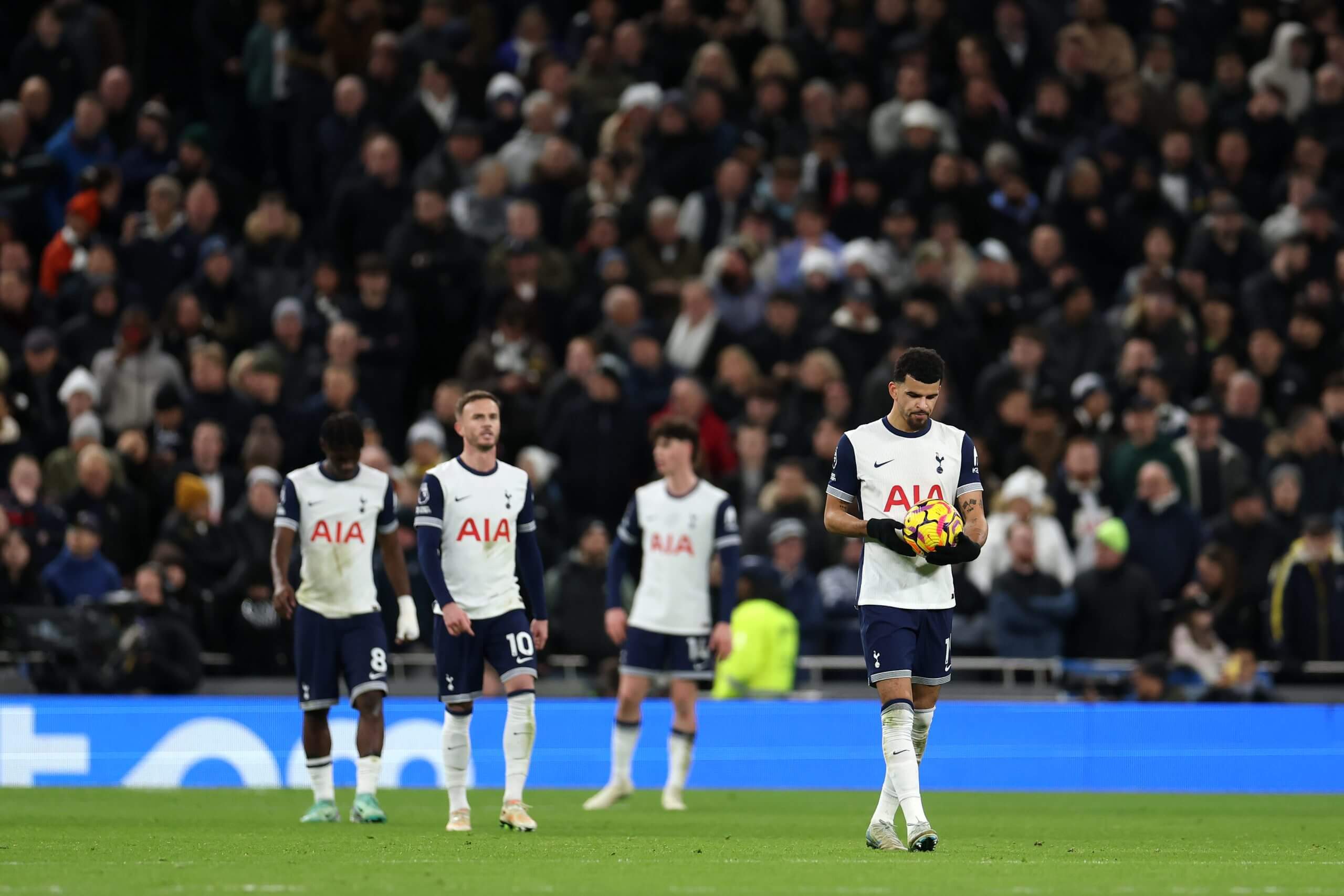 热刺主场负于对手,榜单排名下滑 热刺主场负于对手,榜单排名下滑