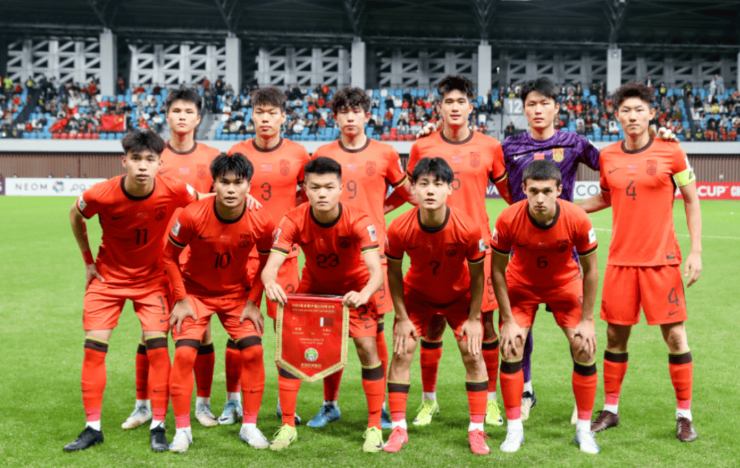 首战告捷,球队展现实力获得赞誉 首战告捷,球队展现实力获得赞誉