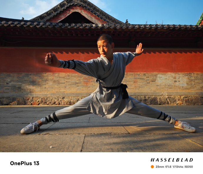 武术选手实力战胜对手,一鸣惊人! 武术选手实力战胜对手,一鸣惊人!