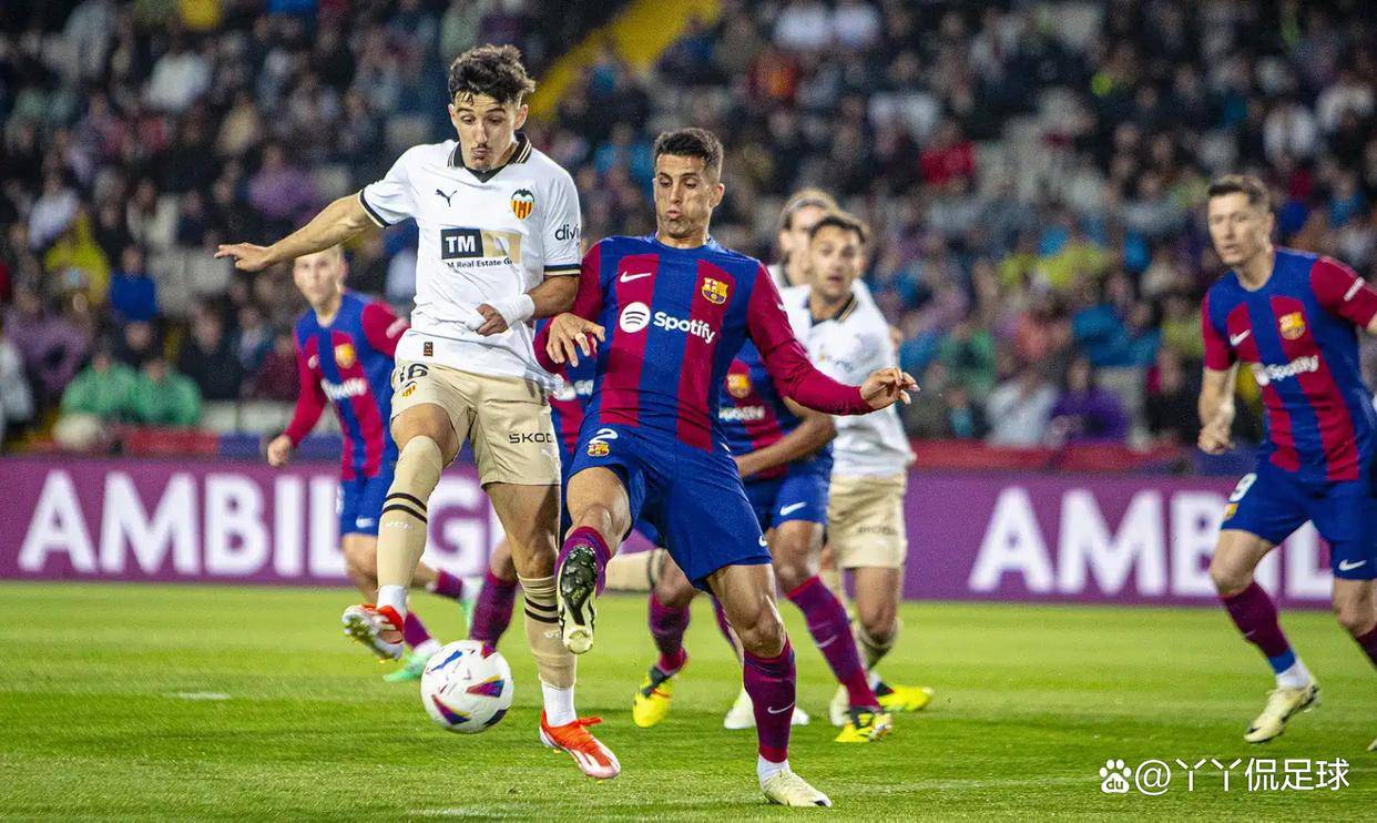 足球热点新闻瓦伦西亚重夺榜首之位 足球热点新闻瓦伦西亚重夺榜首之位