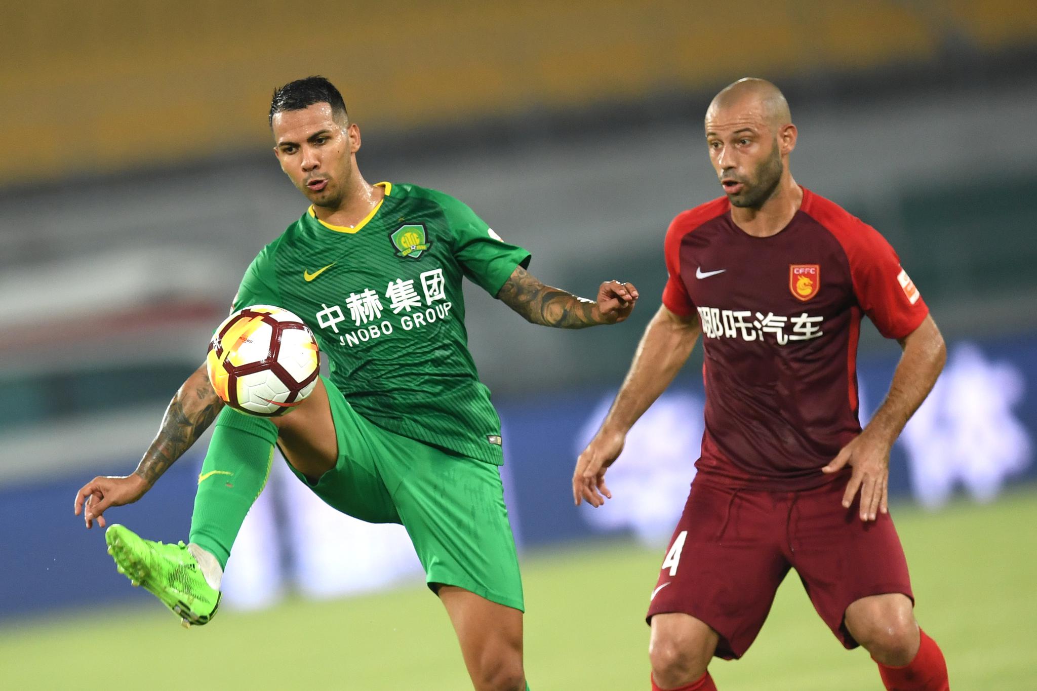 北京国安主场大胜河北华夏幸福,继续领先 北京国安主场大胜河北华夏幸福,继续领先