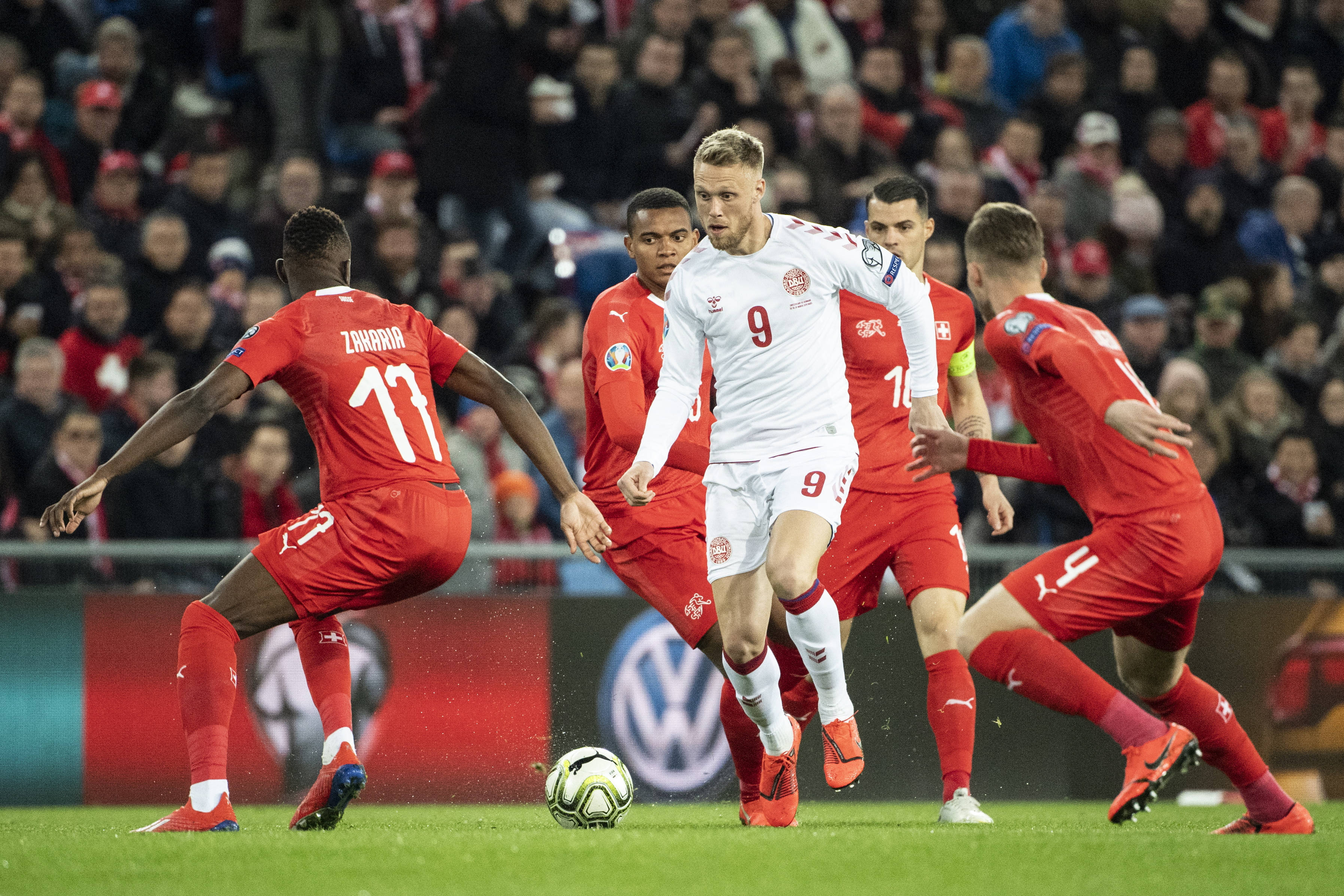 欧预赛冠军之路:坚韧不拔,永不言败 欧预赛冠军之路:坚韧不拔,永不言败