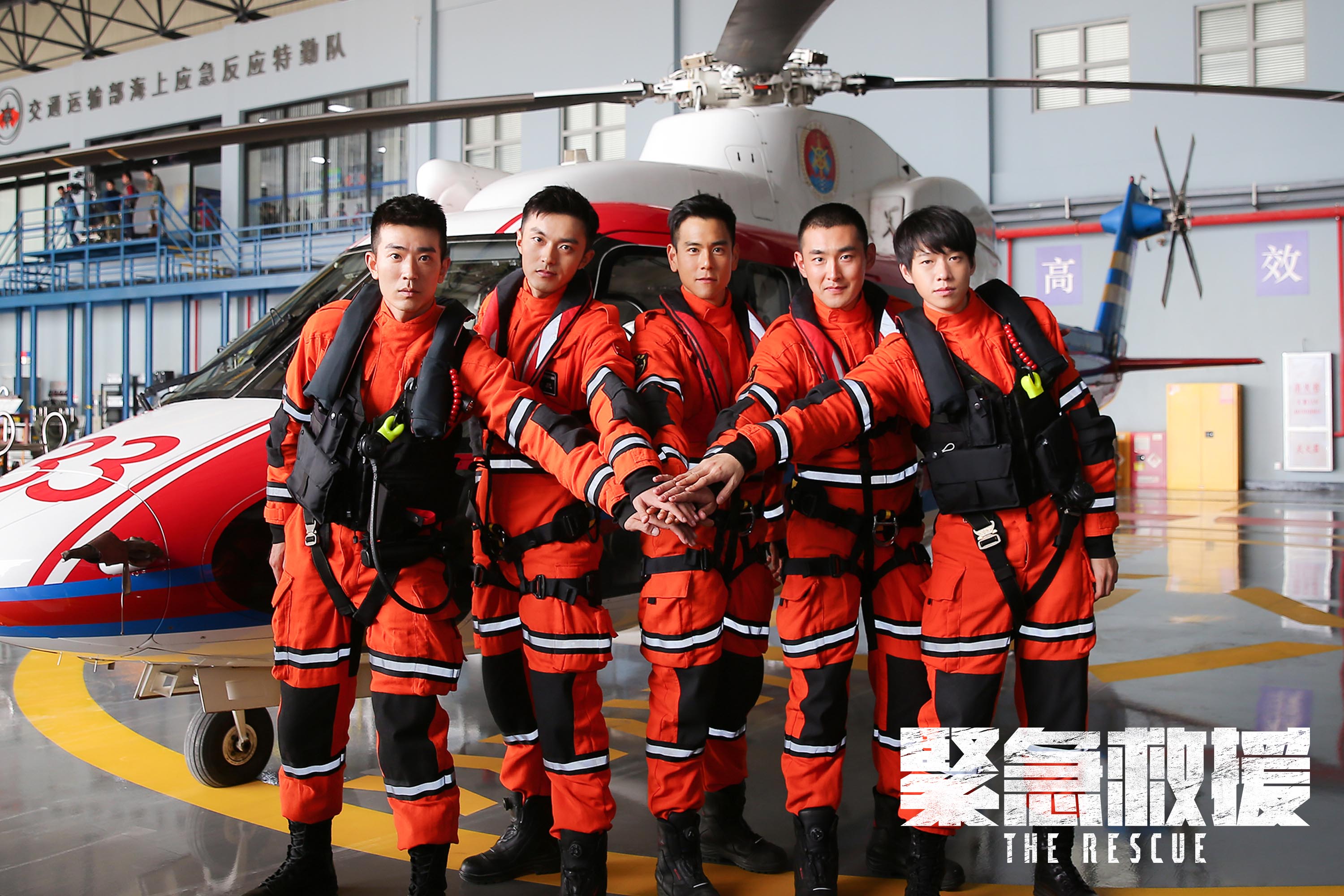 全明星阵容华丽亮相,球场上精湛表现 全明星阵容华丽亮相,球场上精湛表现