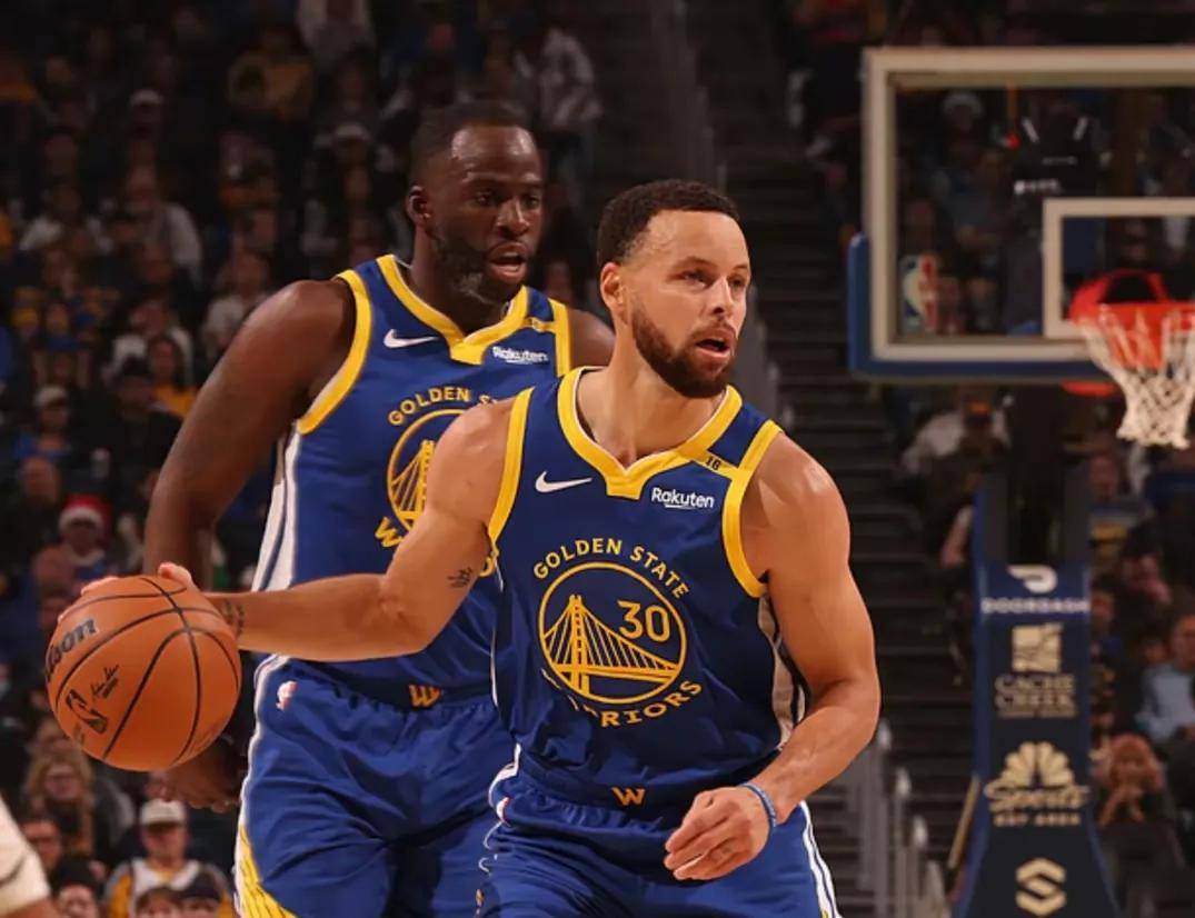 太阳惨遭勇士横扫,无缘晋级西部半决赛 太阳惨遭勇士横扫,无缘晋级西部半决赛