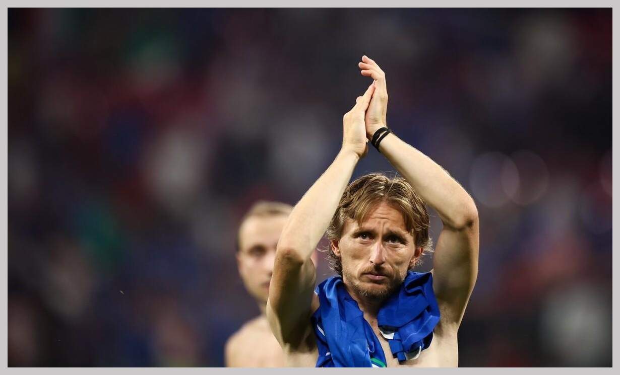 英格兰对斯洛文尼亚,角逐小组头名 英格兰对斯洛文尼亚,角逐小组头名