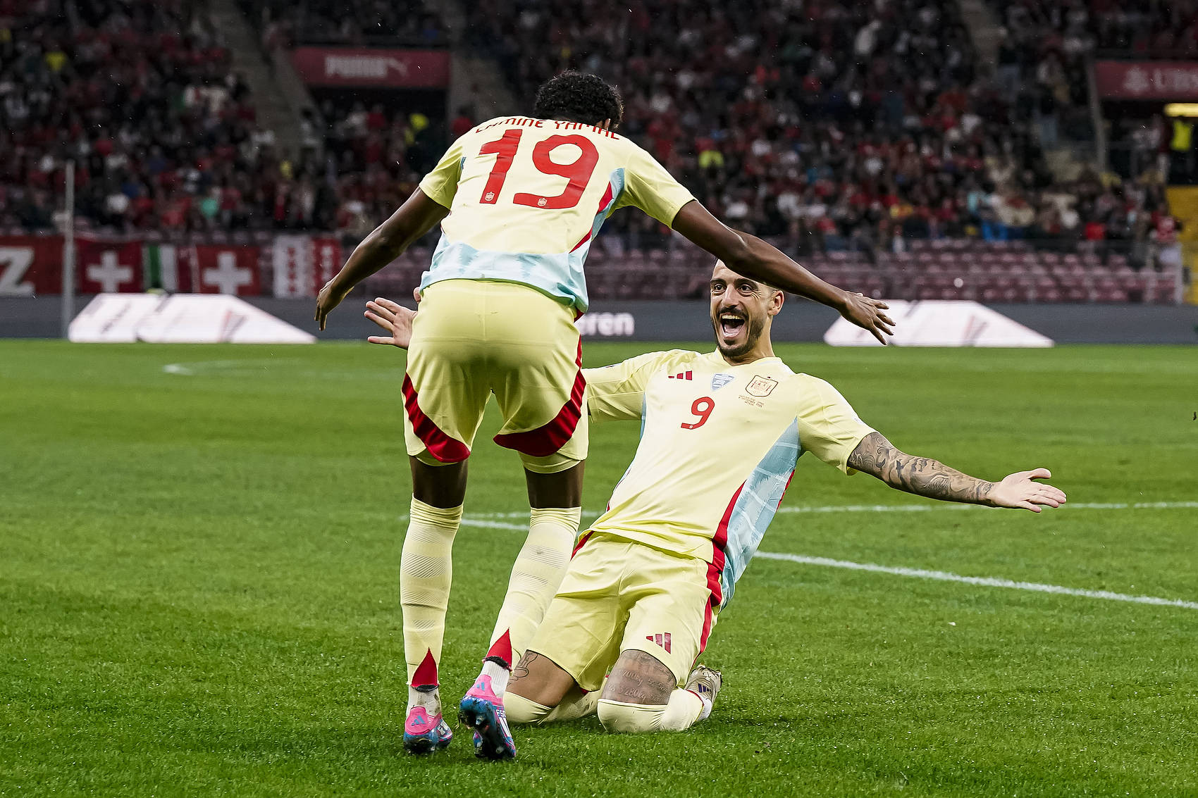 瑞士客场不敌意大利,失去领先位置 瑞士客场不敌意大利,失去领先位置