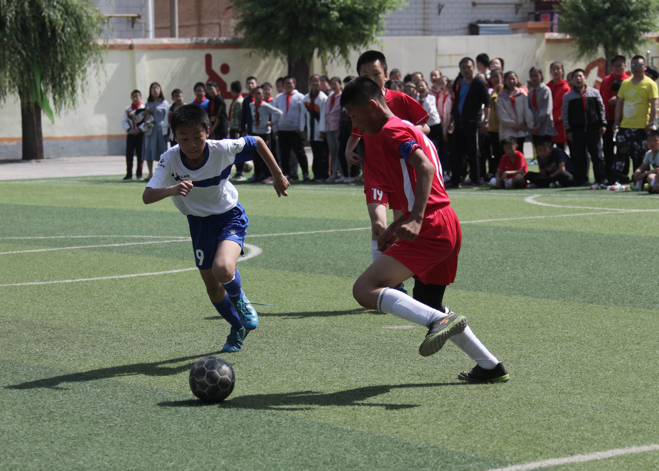 中国足球职业联赛新季开端乐团结 中国足球职业联赛新季开端乐团结