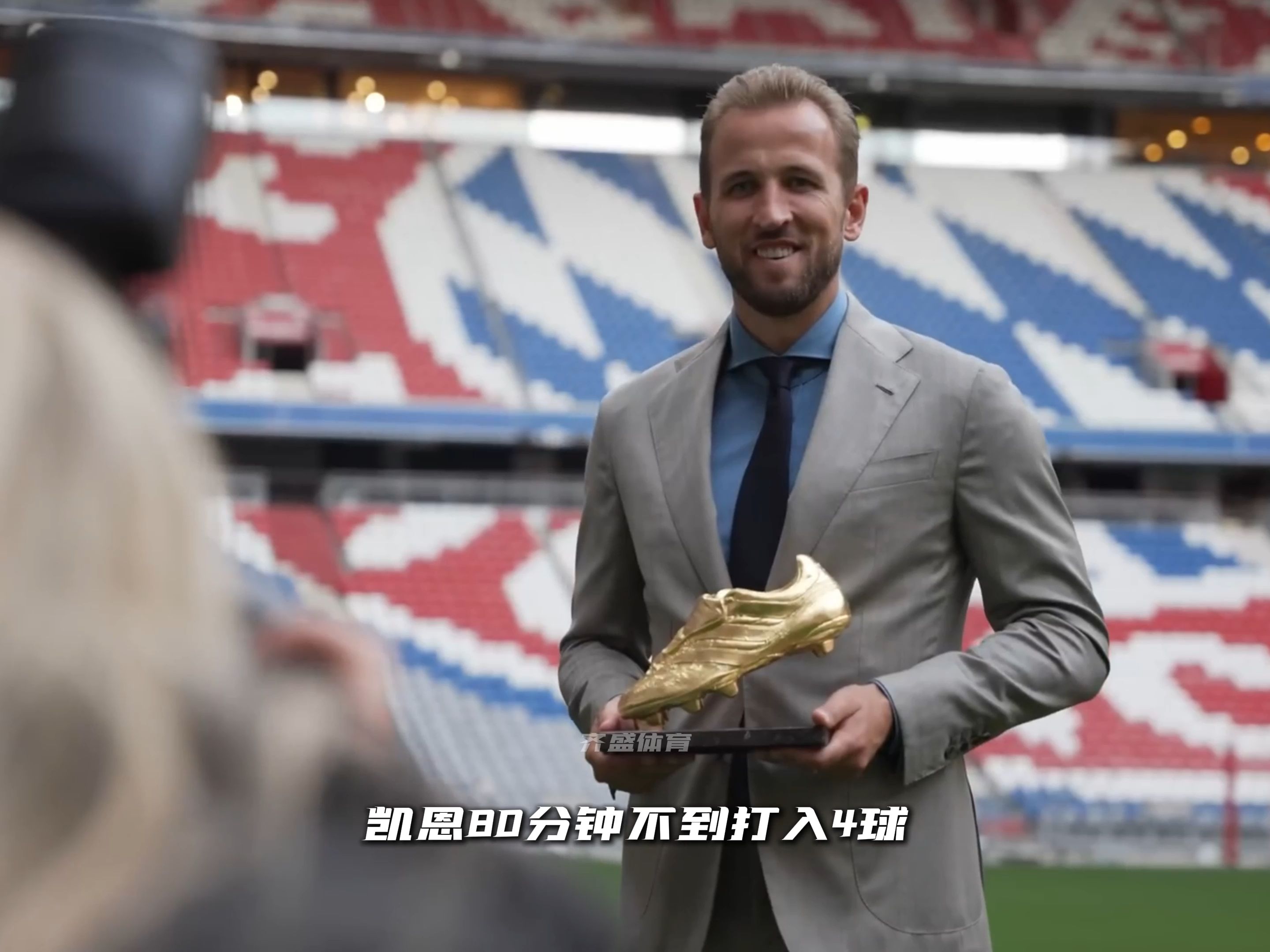 欧预赛完美收官,国家队夺冠奖杯狂欢庆祝 欧预赛完美收官,国家队夺冠奖杯狂欢庆祝