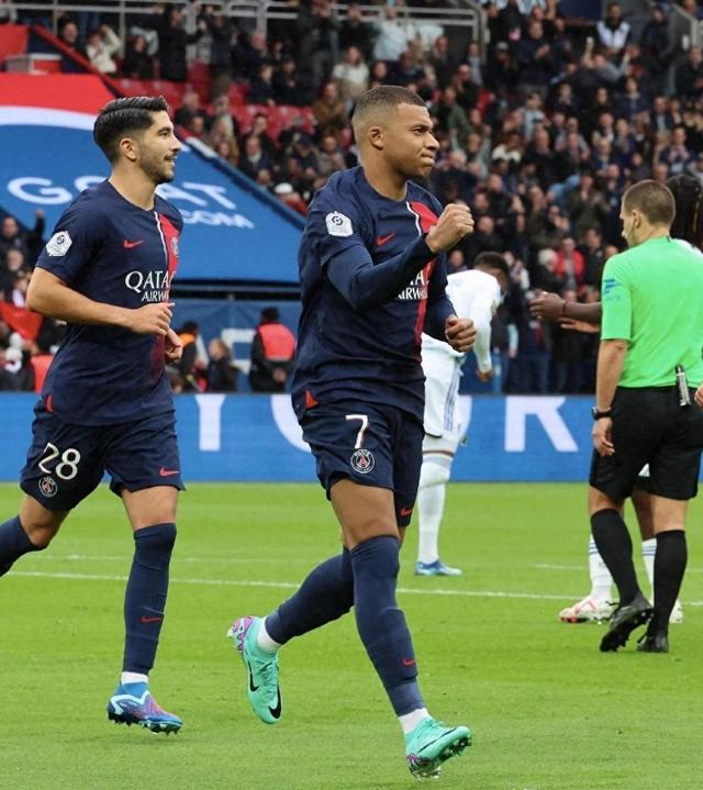 巴黎圣日耳曼获连胜,积分榜上升 巴黎圣日耳曼获连胜,积分榜上升