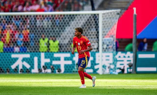 马赛球员犀利抢点,帮助球队险胜 马赛球员犀利抢点,帮助球队险胜