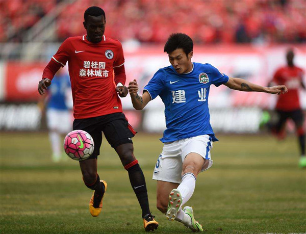 河南建业力克劲旅,豪取联赛三连胜 河南建业力克劲旅,豪取联赛三连胜