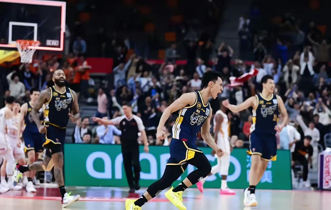 胜负扑朔迷离,国家队临场压力重重 胜负扑朔迷离,国家队临场压力重重