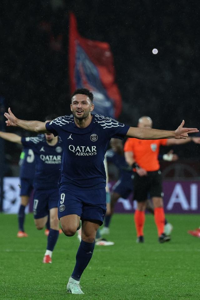 巴黎圣日耳曼豪取胜利,劲敌无法阻拦 巴黎圣日耳曼豪取胜利,劲敌无法阻拦