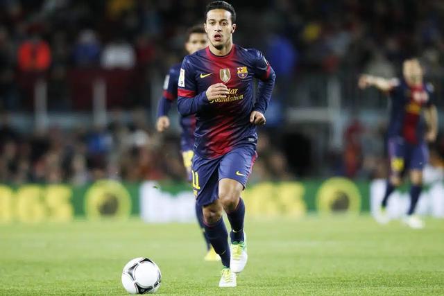 巴塞罗那稳坐积分榜榜首,前路一片光明 巴塞罗那稳坐积分榜榜首,前路一片光明