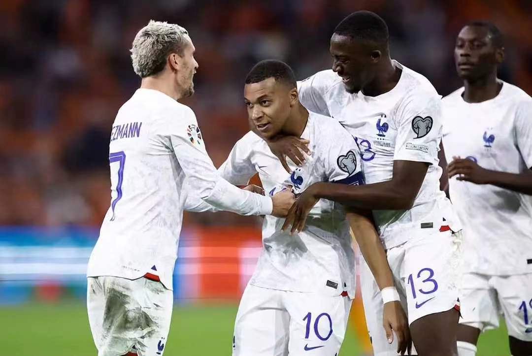 波兰在客场战胜阿尔巴尼亚,实现三连胜 波兰在客场战胜阿尔巴尼亚,实现三连胜