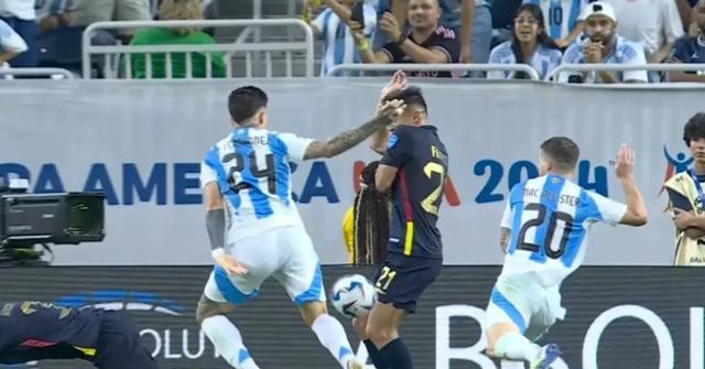 墨西哥队在美洲杯半决赛中惊险晋级 墨西哥队在美洲杯半决赛中惊险晋级