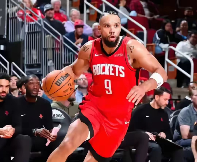 猛龙战胜骑士,范弗利特表现出色 猛龙战胜骑士,范弗利特表现出色