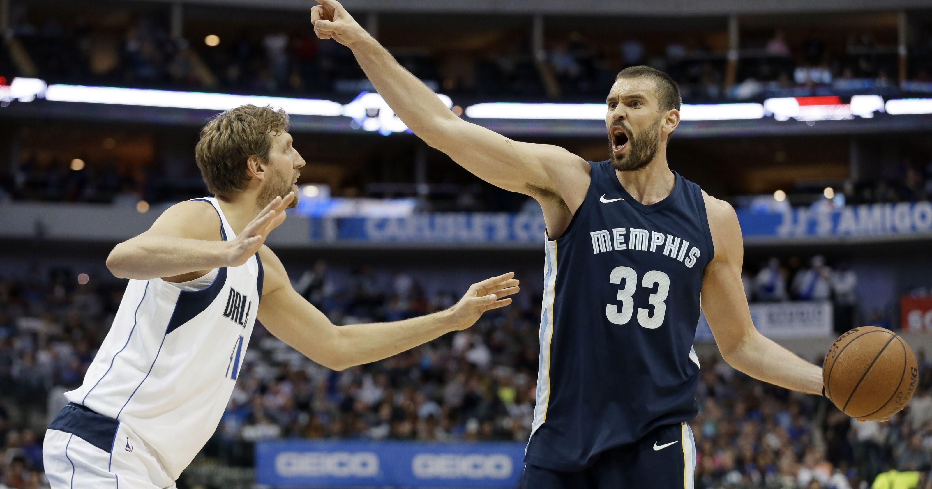 小牛擒灰熊,霍华德22分砍下全队最高 小牛擒灰熊,霍华德22分砍下全队最高