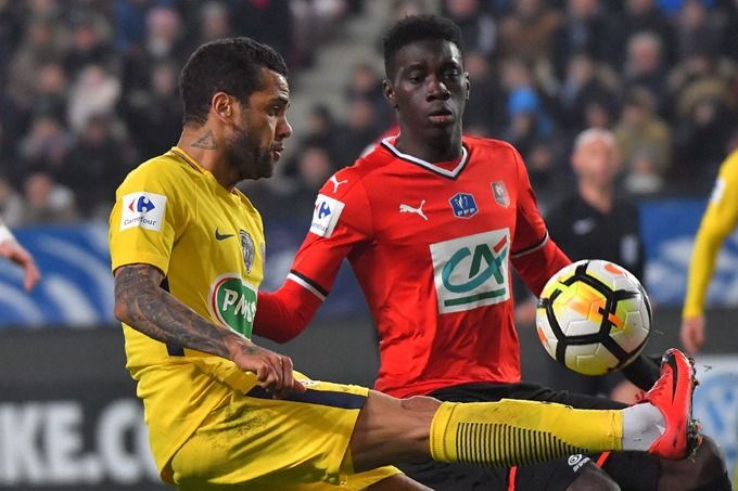 南特与雷恩战成平局,排名动摇 南特与雷恩战成平局,排名动摇