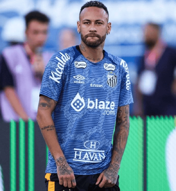 巴西国脚投奔西甲豪门!内马尔与梅西将同场竞技 巴西国脚投奔西甲豪门!内马尔与梅西将同场竞技