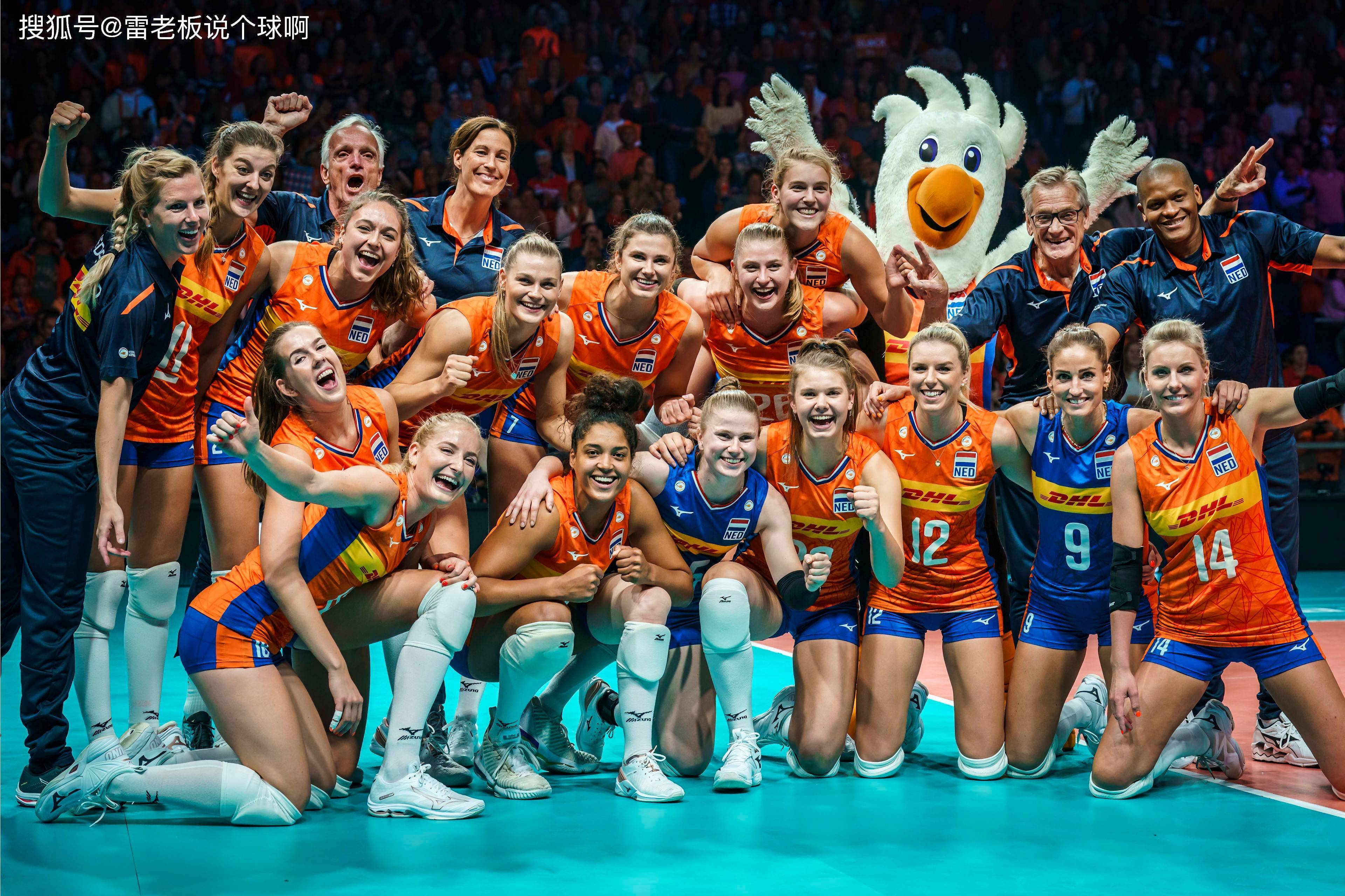 比利时女足队在比赛中实力横扫对手！