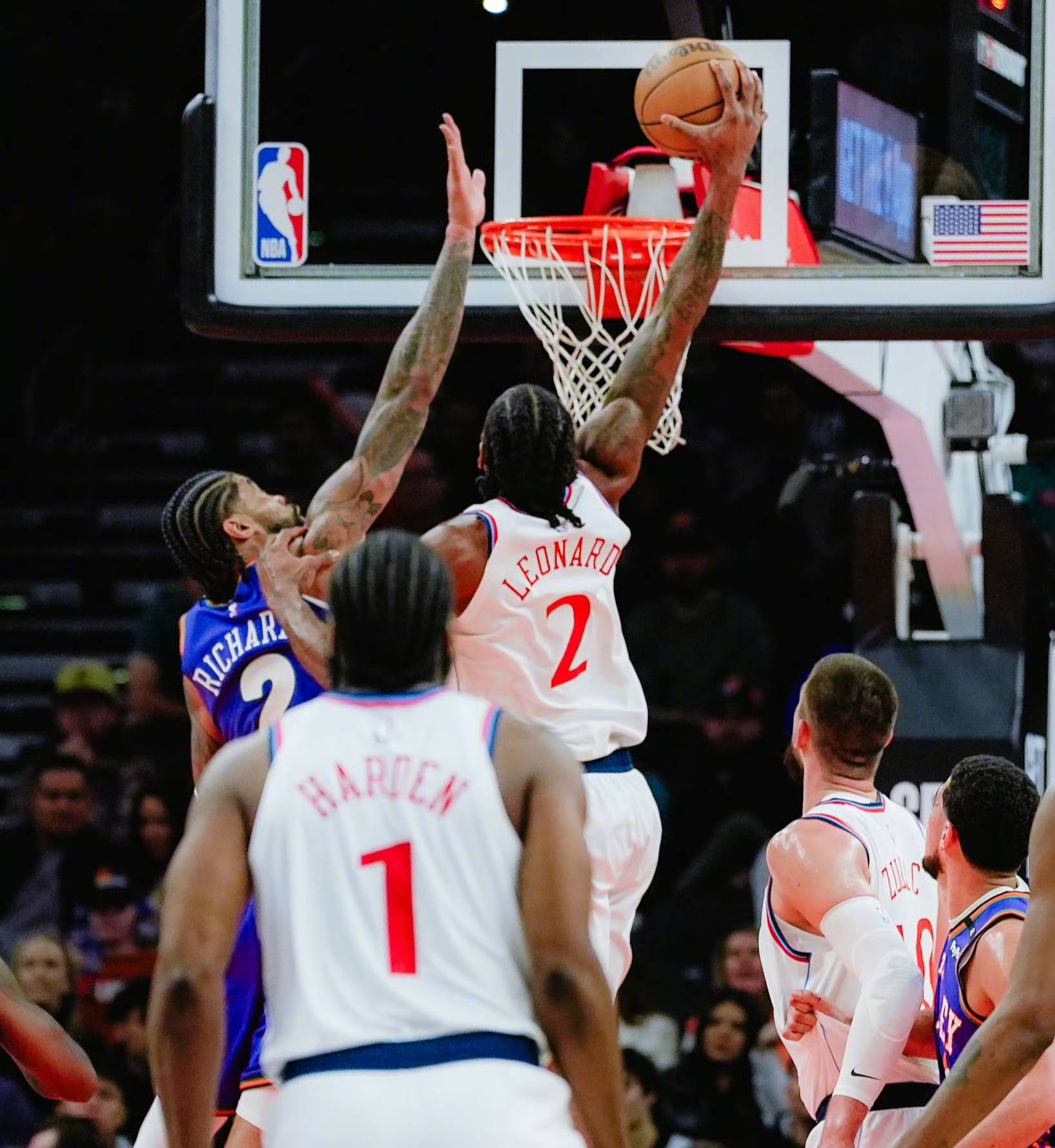 快船遭逆转惨败低迷 快船遭逆转惨败低迷