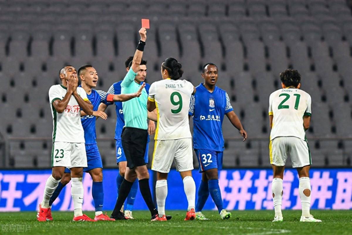 上海绿地申花客场战平,积分稳定 上海绿地申花客场战平,积分稳定