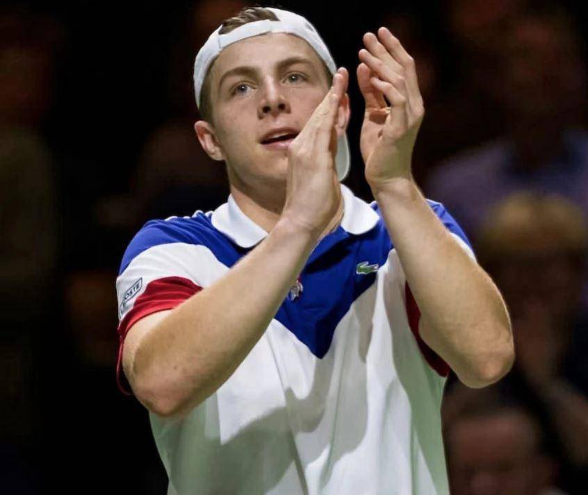 荷兰新星耀眼表现,助球队赢球 荷兰新星耀眼表现,助球队赢球