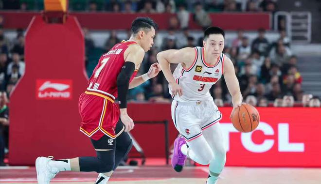 广东队大胜山西,领跑积分榜 广东队大胜山西,领跑积分榜