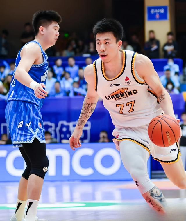 篮球职业生涯:老将成功延续巅峰表现 篮球职业生涯:老将成功延续巅峰表现