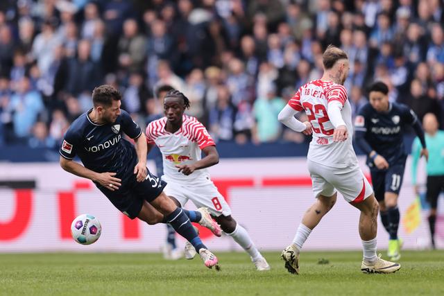 挫折不断!法兰克福客场逆转,遭德甲两连败 挫折不断!法兰克福客场逆转,遭德甲两连败