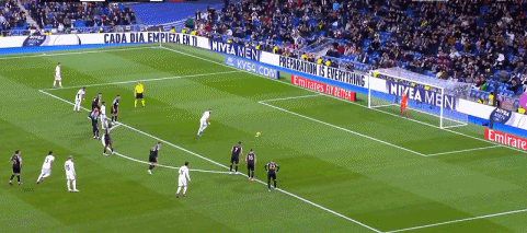 曼城中场传球绝佳带动球队奔袭 曼城中场传球绝佳带动球队奔袭