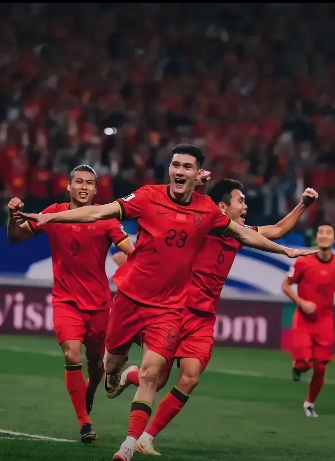 国内球队队员在国际大赛中闪耀光芒 国内球队队员在国际大赛中闪耀光芒