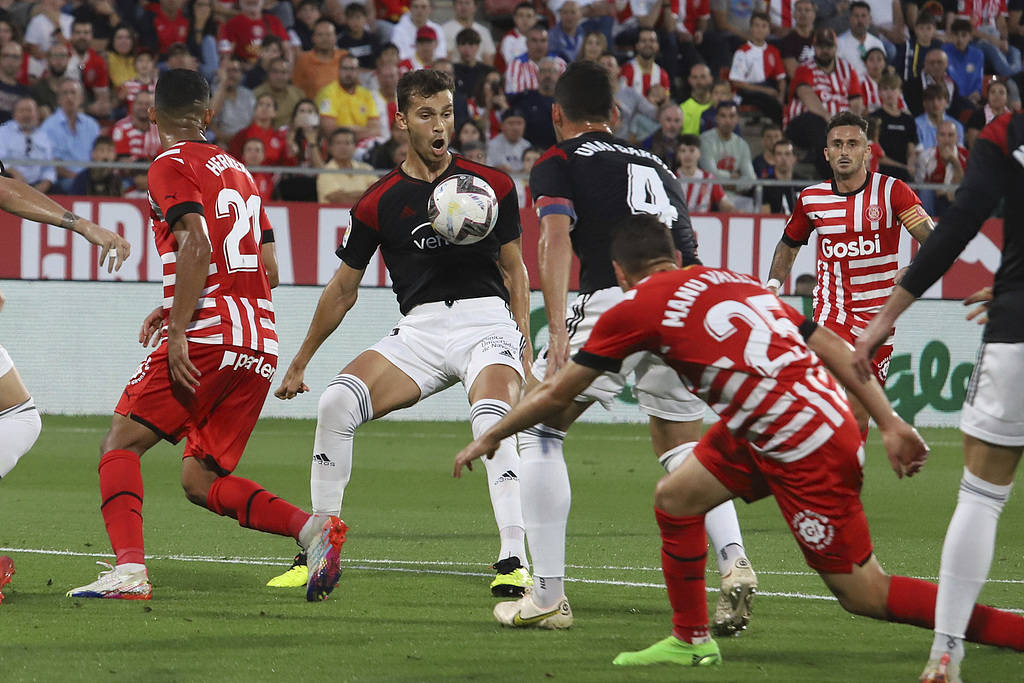 圣克鲁斯主场小胜,保持主场优势 圣克鲁斯主场小胜,保持主场优势