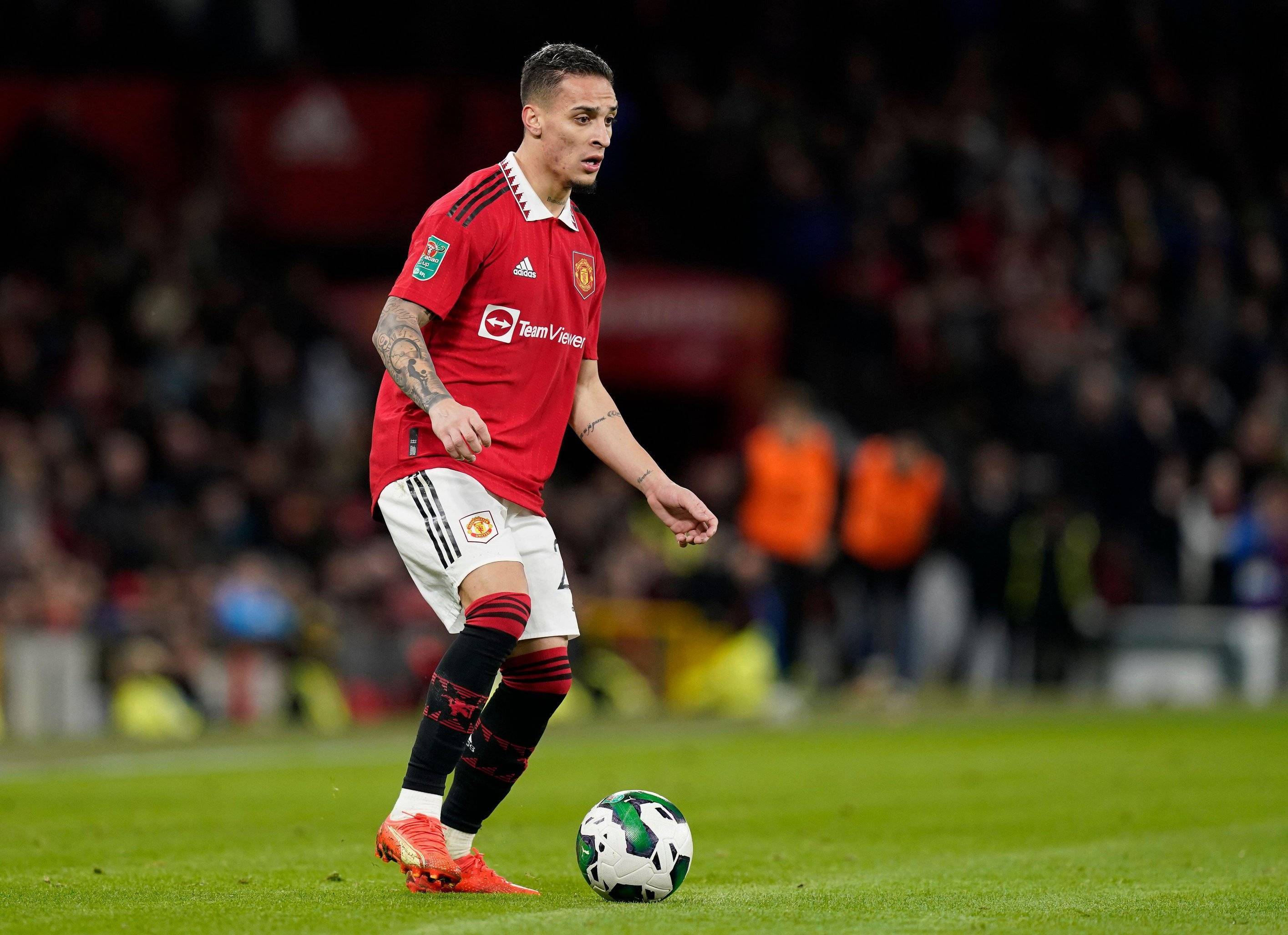 足球明星在各地联赛表现抢眼 足球明星在各地联赛表现抢眼