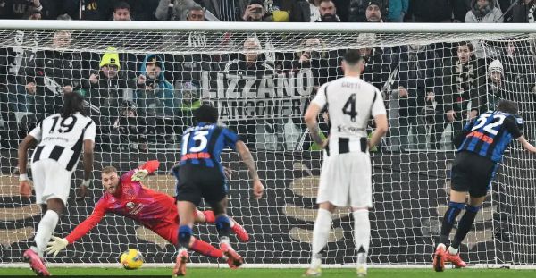 亚特兰大门将扑出点球,助球队逆转获胜三分 亚特兰大门将扑出点球,助球队逆转获胜三分