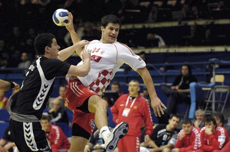 爱体育官网-冰岛击剑选手表现明星光彩，晋级半决赛