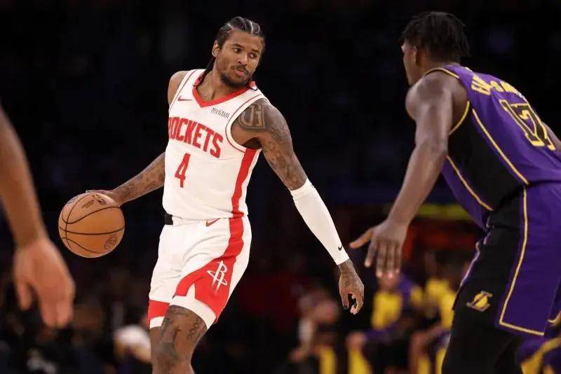 太阳重返正轨,战绩回升,朝着季后赛进发 太阳重返正轨,战绩回升,朝着季后赛进发