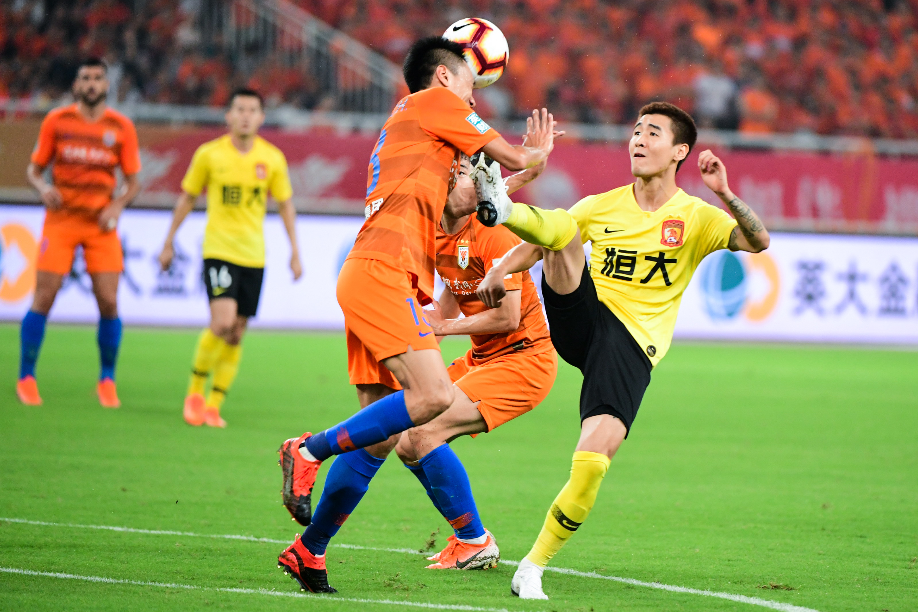 恒大客场逼平,积分榜震荡不定 恒大客场逼平,积分榜震荡不定