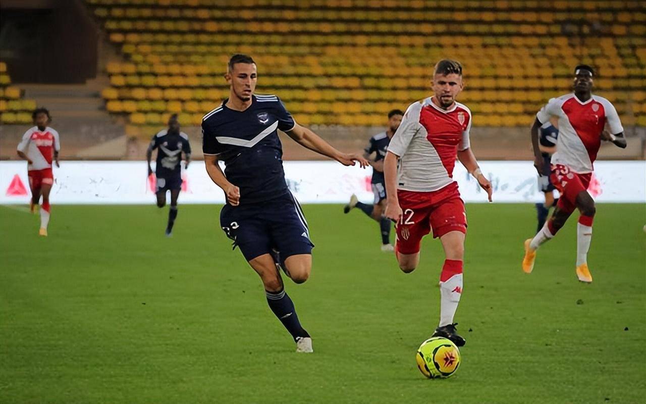 兰斯客场不敌尼姆,连续输球状态仍未结束 兰斯客场不敌尼姆,连续输球状态仍未结束