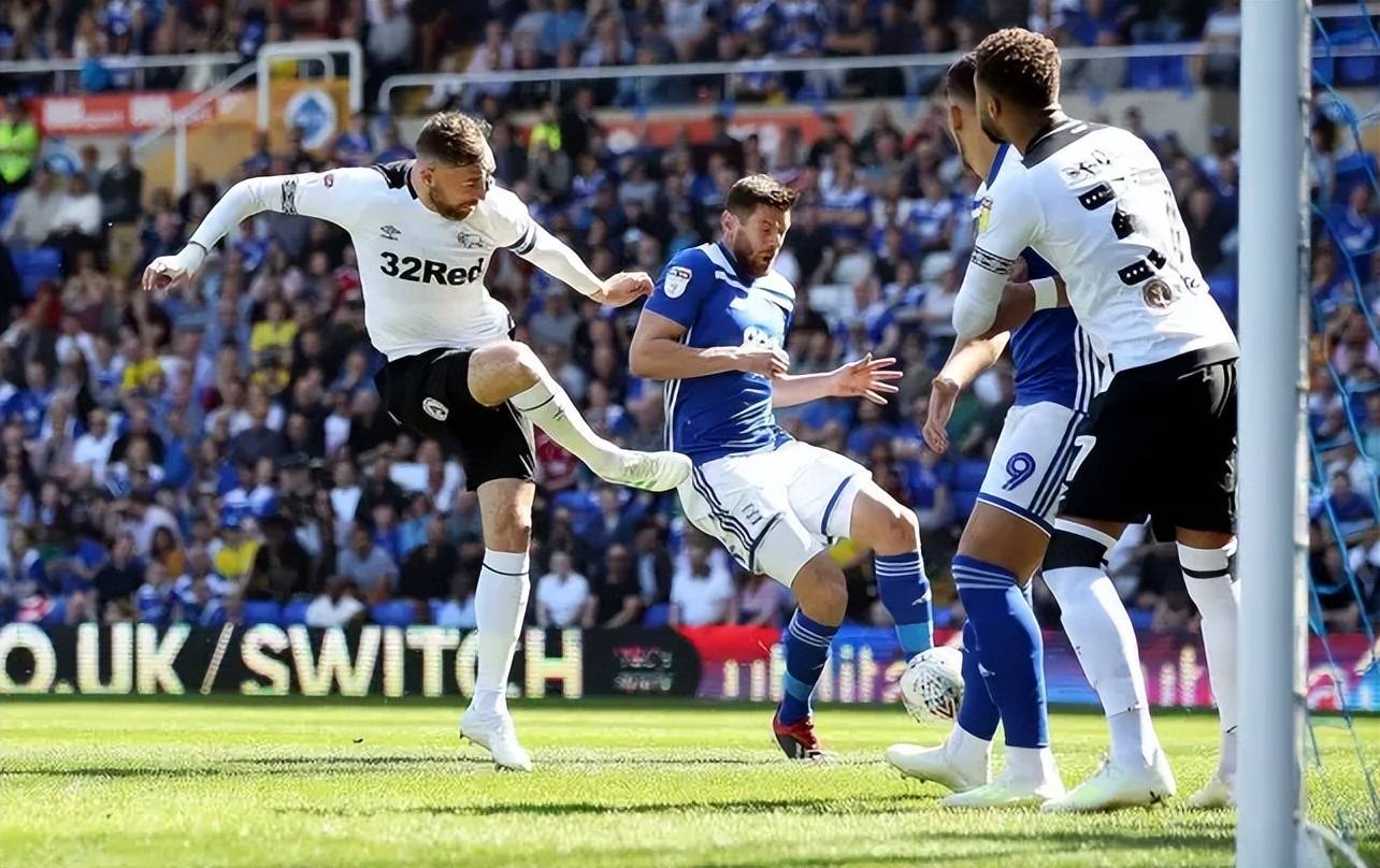 雷丁主场得分出货,保级形势不妙 雷丁主场得分出货,保级形势不妙