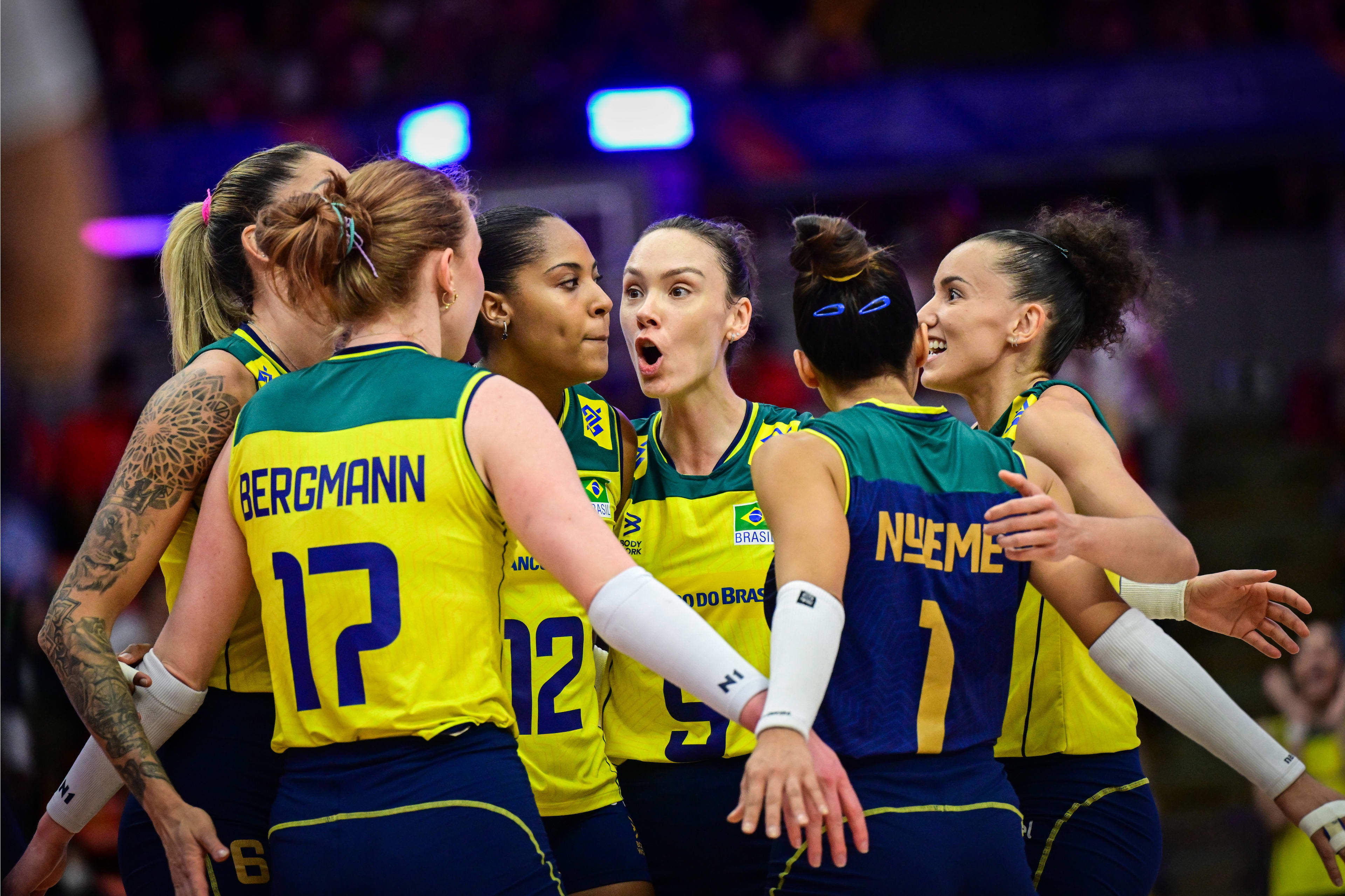 巴西女排实力无敌,再次夺金 巴西女排实力无敌,再次夺金