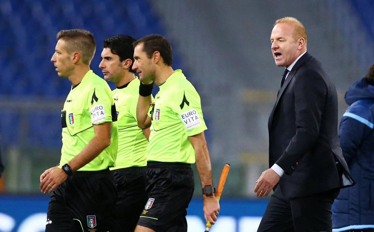 AC米兰欧冠资格岌岌可危,教练遭遇压力 AC米兰欧冠资格岌岌可危,教练遭遇压力