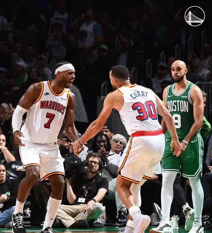 雷恩队在比赛中尽展风采,赢得胜利 雷恩队在比赛中尽展风采,赢得胜利