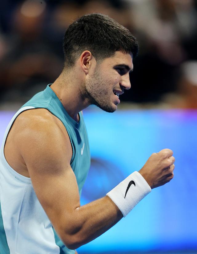 安哥拉男篮遭逢挑战,不敌西班牙无缘四强! 安哥拉男篮遭逢挑战,不敌西班牙无缘四强!